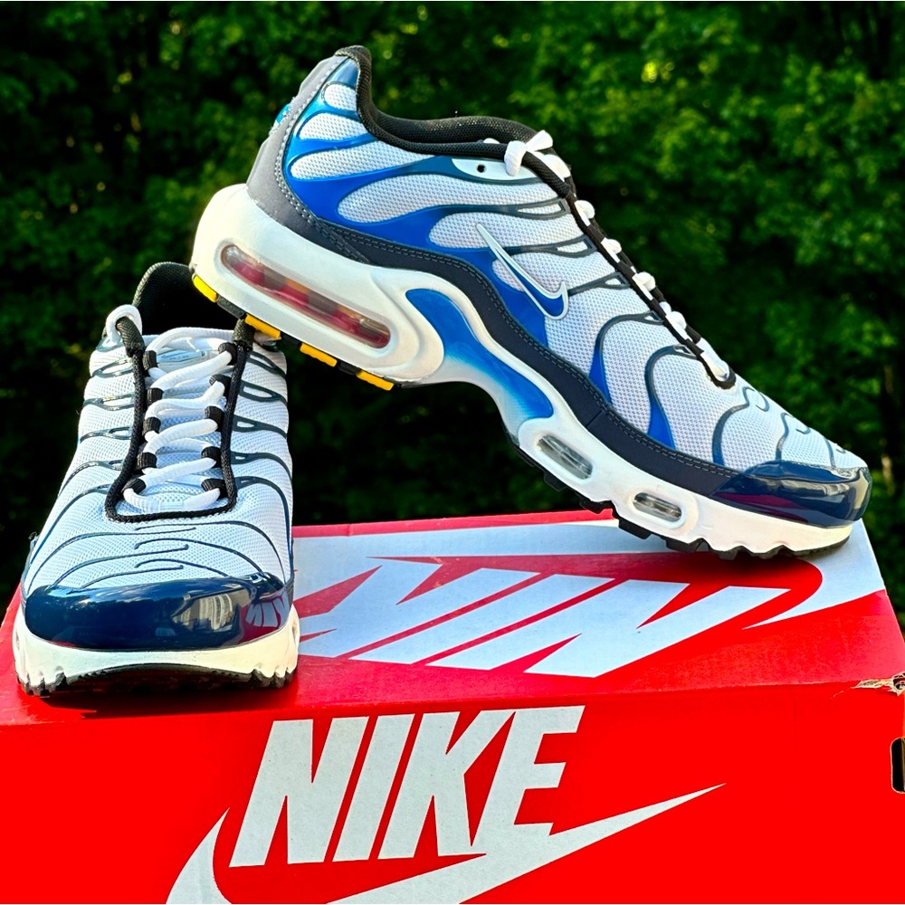 Nike Air Max Plus GS Casual Sneaker Size US 7 Youth (fits Womens 8.5) NEW